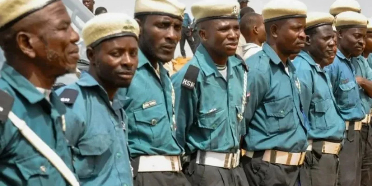 Islamic Police In Nigeria Arrest 11 Muslims Caught Eating During The Ramadan Fast