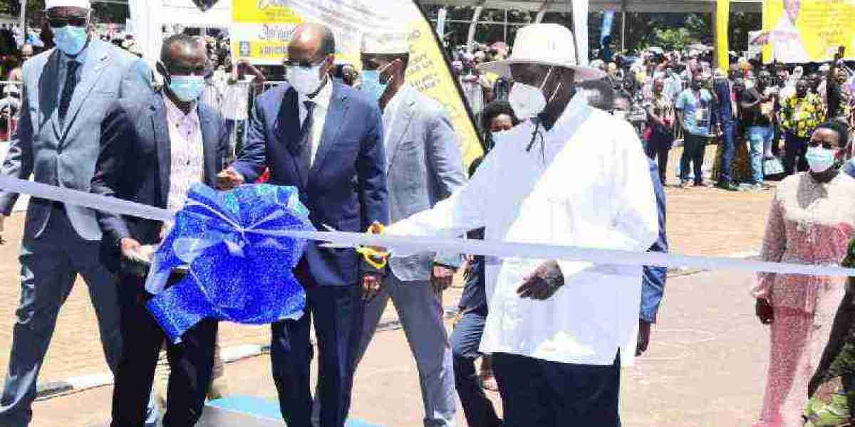 President Museveni launches Uganda's first Islamic bank.