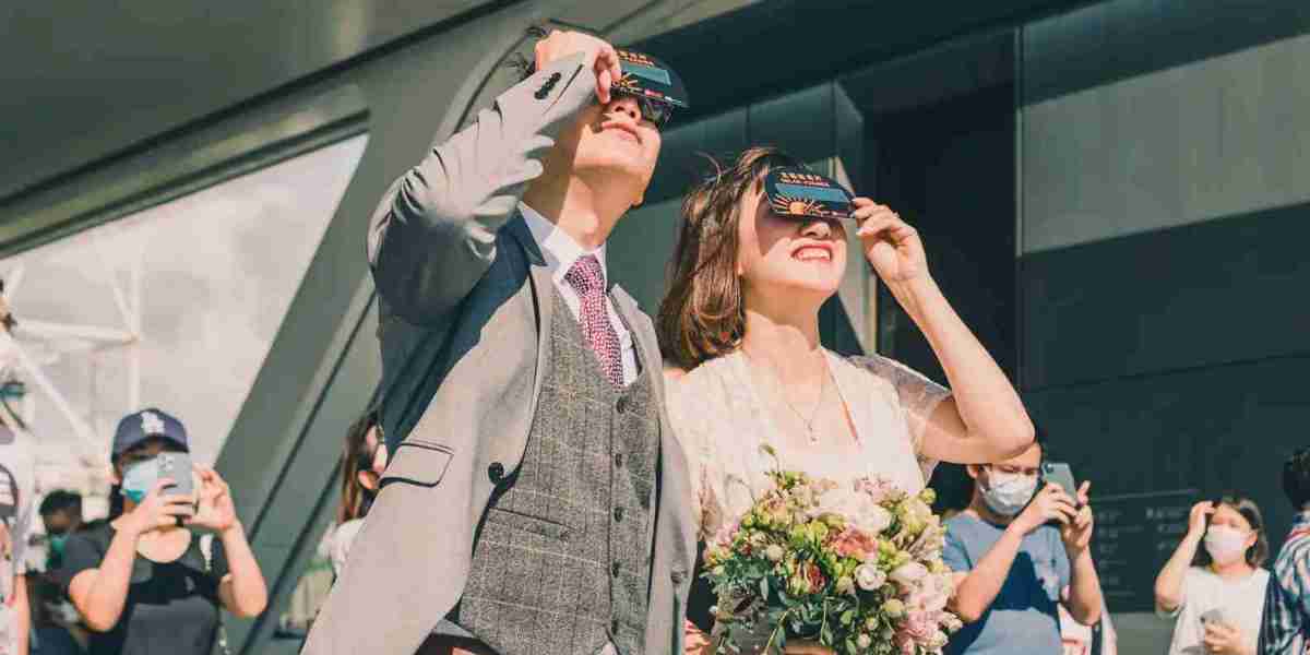 For Some, Getting Married Under the Eclipse Is Everything—But Timing Is Critical