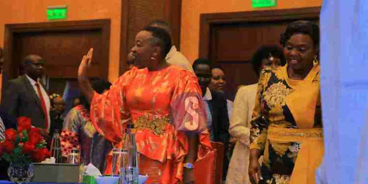 Mama Rachel Ruto gives Sh1 million support to Nyanza women group