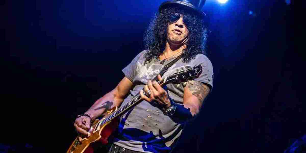 Slash Keeps His Perfect Track Record On The Billboard Charts.